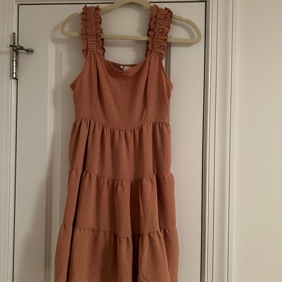 size small tiered dress rust color - Picture 2 of 3